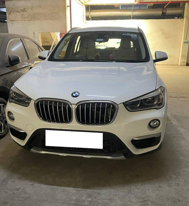 https://images10.gaadi.com/usedcar_image/4387893/original/e76007a3cd0fbba07f53baf67f355d12.jpg?imwidth=6400