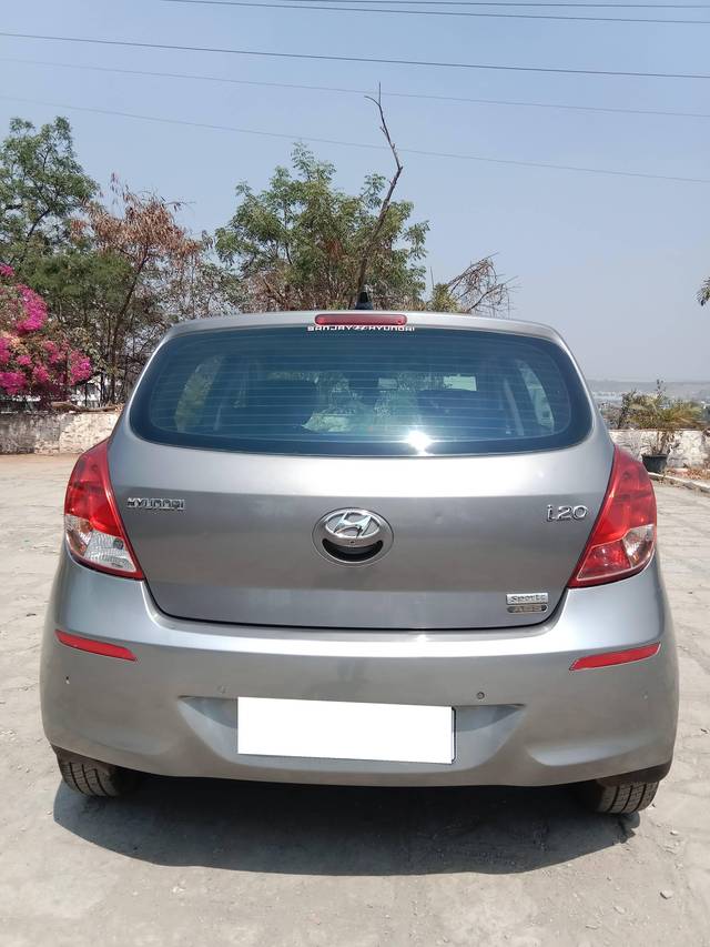 https://images10.gaadi.com/usedcar_image/4387947/original/processed_bc79516e3c3cfc0fad7232aa8959bfb7.jpg?imwidth=6402