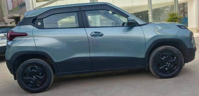 https://images10.gaadi.com/usedcar_image/4387956/original/processed_c0b6d53a86e7d93d90fde5208af58a0b.jpeg?imwidth=6401