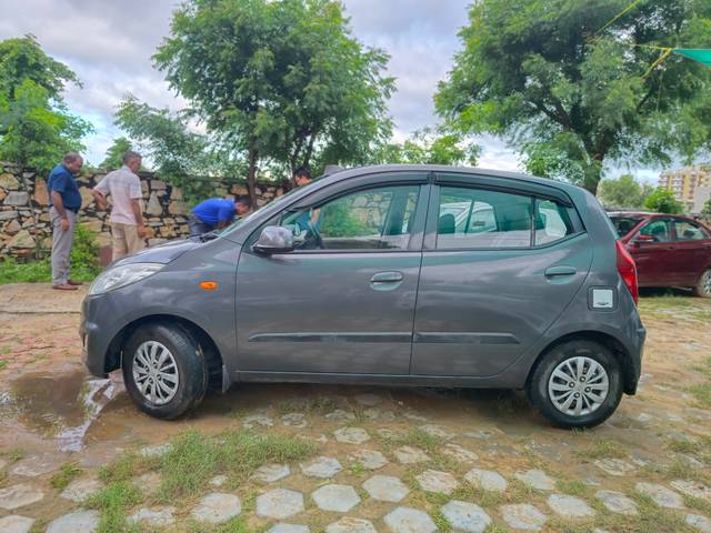 https://images10.gaadi.com/usedcar_image/4387999/original/6c6ea9be2eb9890a797eb7db265f0816.jpg?imwidth=6402