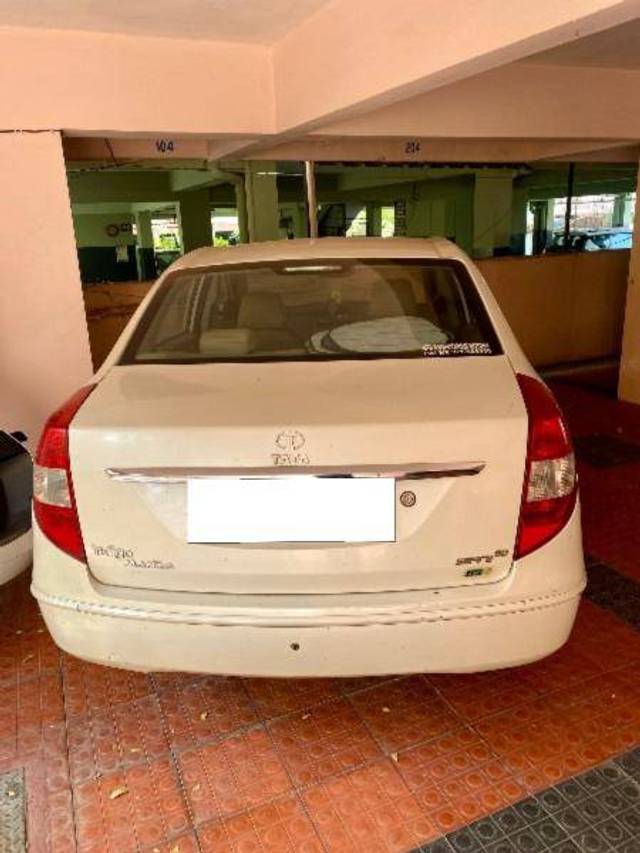 https://images10.gaadi.com/usedcar_image/4388114/original/0020f8fbab16d8a34fd906c3bf52dd53.jpeg?imwidth=6401