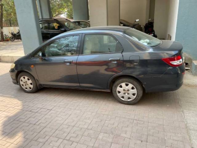 https://images10.gaadi.com/usedcar_image/4388117/original/9ce2b1329fb6a0d9a796d1140ae0f92b.jpeg?imwidth=6400