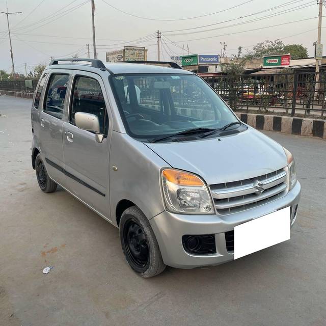 https://images10.gaadi.com/usedcar_image/4388146/original/processed_ca06e580f783eadfebe670e83924224a.jpg?imwidth=6400