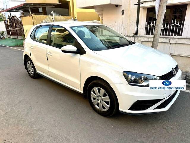 https://images10.gaadi.com/usedcar_image/4388200/original/processed_cfa6eca89c1c04cdda10e1eb4d758a9d.jpg?imwidth=6400