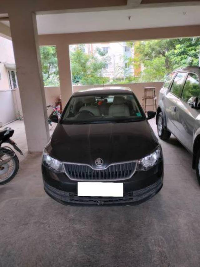 https://images10.gaadi.com/usedcar_image/4388264/original/55fa4045965be3afac50ef407f3f4cd8.jpg?imwidth=6400