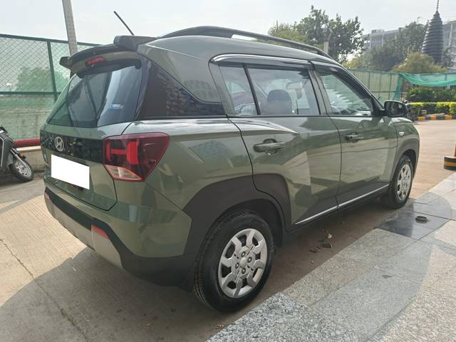 https://images10.gaadi.com/usedcar_image/4388331/original/processed_1f5a11d0684e815c11895d2c877373ee.jpg?imwidth=6402