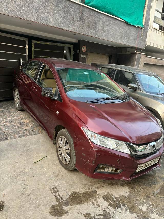 https://images10.gaadi.com/usedcar_image/4388411/original/c8dfabf8c92a0d1c1d946187e19b616e.jpg?imwidth=6400