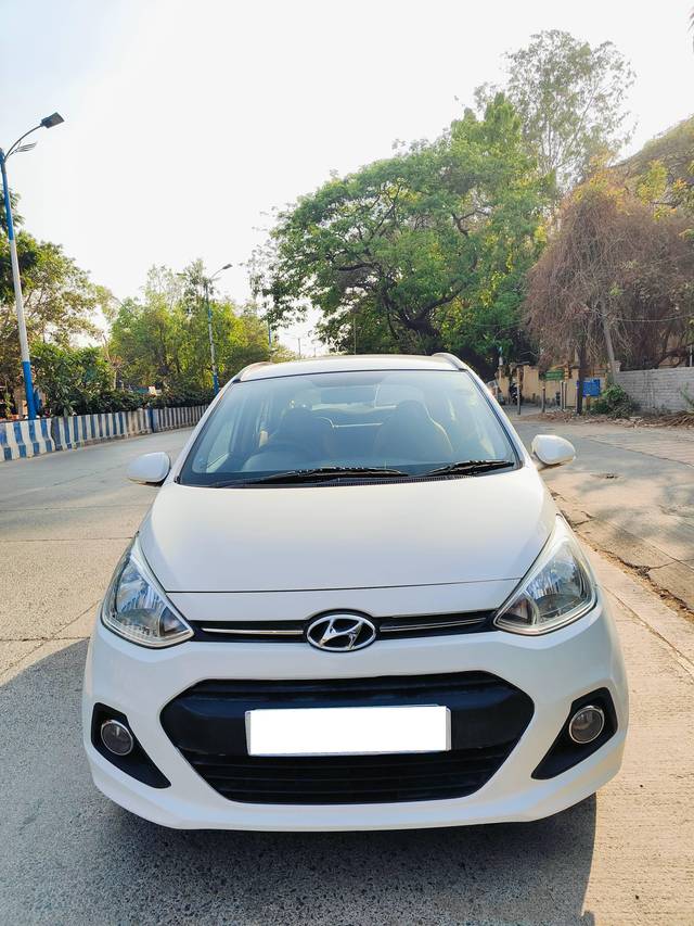 https://images10.gaadi.com/usedcar_image/4388420/original/processed_ddab124e5f28a48b18227ad4c133e24f.jpg?imwidth=6400