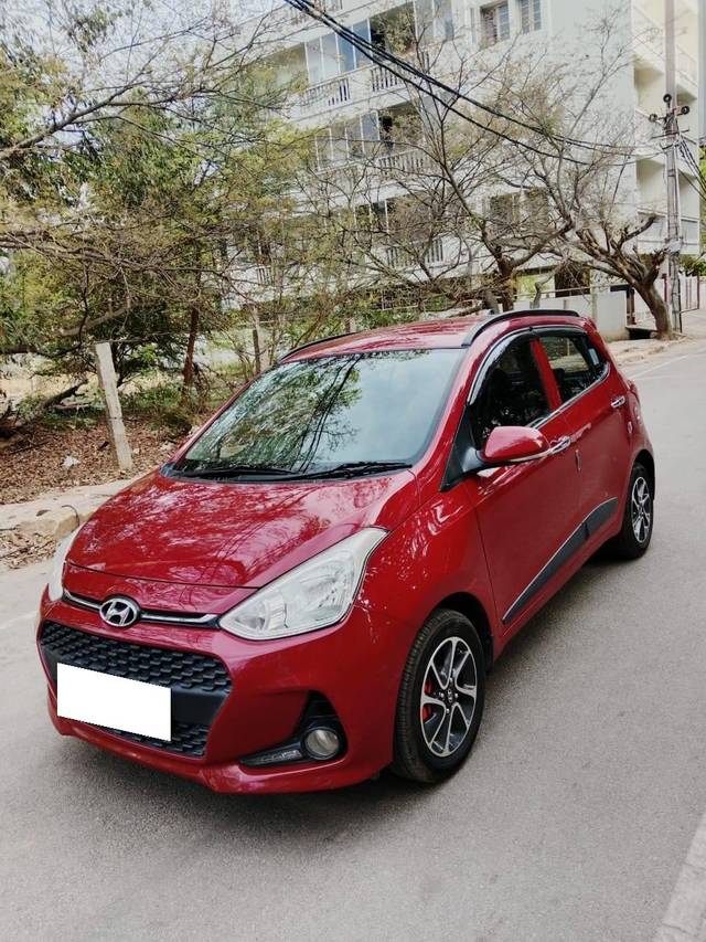 https://images10.gaadi.com/usedcar_image/4388514/original/processed_622dee374f1b3a08539de2f7823b7c24.jpg?imwidth=6402