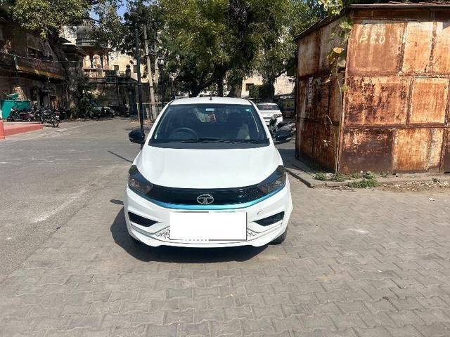 https://images10.gaadi.com/usedcar_image/4388546/original/09c0208abce88631585ae1db0885da23.jpeg?imwidth=6402