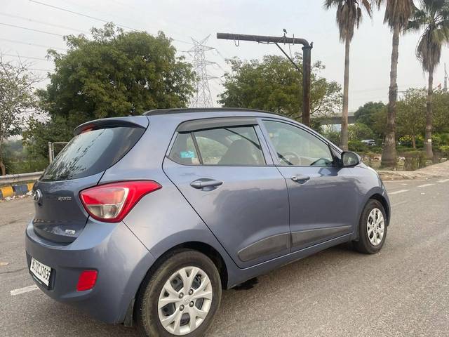 https://images10.gaadi.com/usedcar_image/4388567/original/processed_af6ec211b5dfe968021551e64ccfbaa4.jpg?imwidth=6402