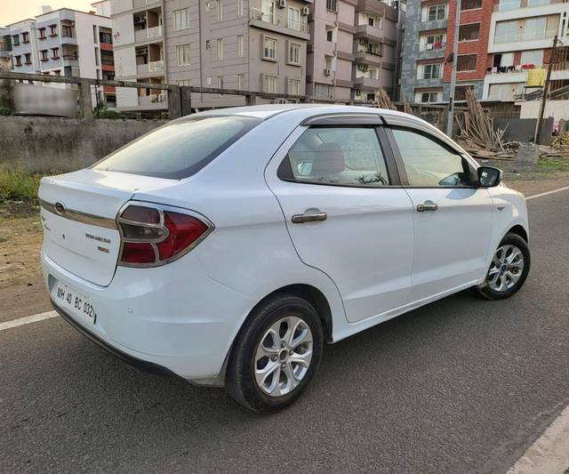 https://images10.gaadi.com/usedcar_image/4388570/original/processed_120aa1b1be534d5f34fde28d5b1d8ad2.jpg?imwidth=6402