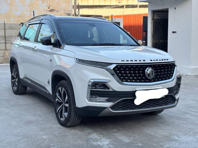 https://images10.gaadi.com/usedcar_image/4388578/original/8613aa2a7f312a800caed9038c63e898.jpg?imwidth=6400
