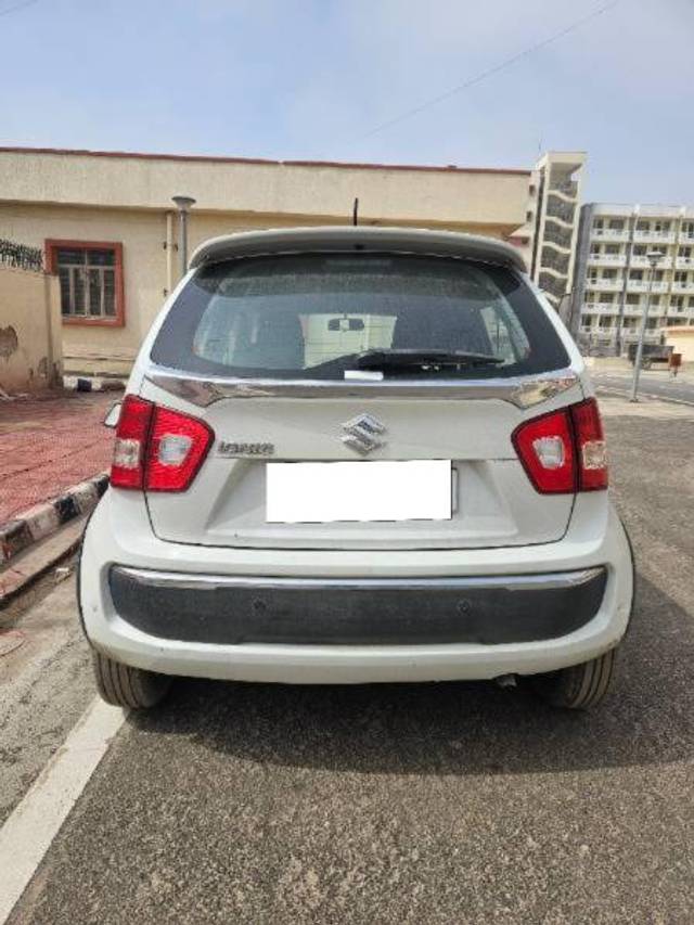 https://images10.gaadi.com/usedcar_image/4388625/original/processed_33f5b9fc-fe29-4bba-a955-5a3f9328c00b.jpg?imwidth=6402