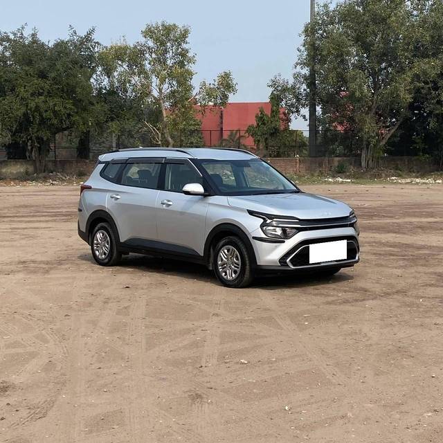 https://images10.gaadi.com/usedcar_image/4388645/original/processed_b99268d37e61b2f74279356b76972bbf.jpg?imwidth=6400