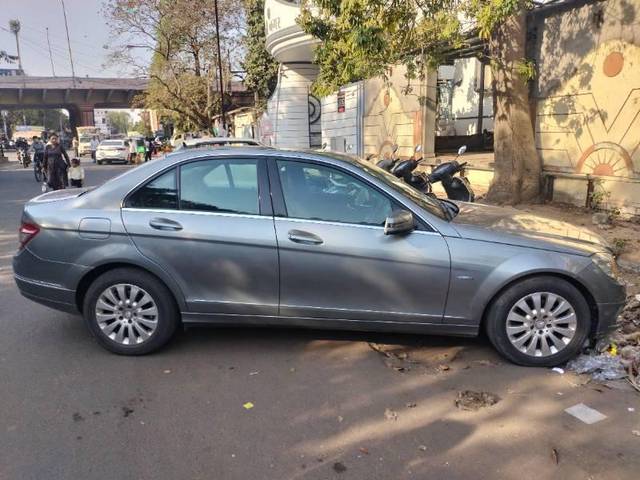 https://images10.gaadi.com/usedcar_image/4388774/original/processed_2dead397-3fb3-4a86-9710-6a3fb297fd82.jpg?imwidth=6401