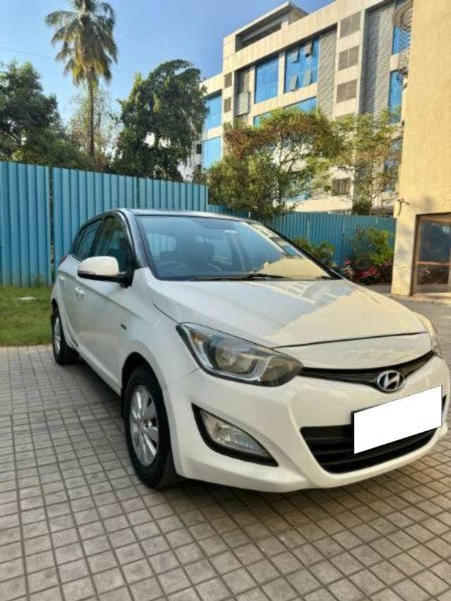 https://images10.gaadi.com/usedcar_image/4388795/original/processed_5951324f-f7e3-4353-8829-90e3e0daadec.jpg?imwidth=6400