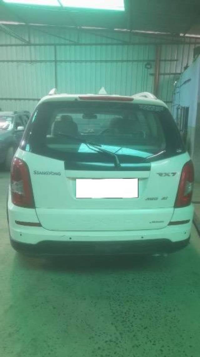 https://images10.gaadi.com/usedcar_image/4388941/original/processed_5da878bd-b5a0-4d1b-b088-e37a22955f9d.jpeg?imwidth=6402