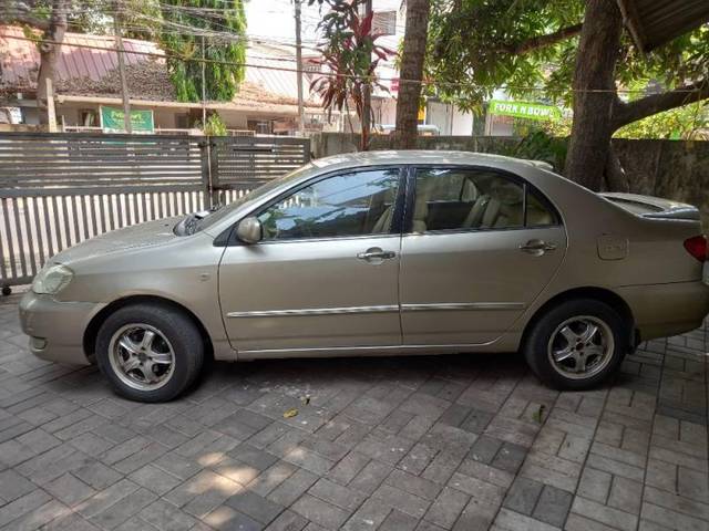 https://images10.gaadi.com/usedcar_image/4388978/original/processed_c377e558-94f2-4ba0-bf63-348478e9ce12.jpg?imwidth=6402