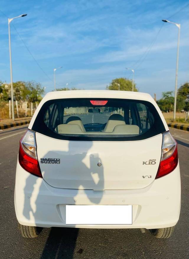 https://images10.gaadi.com/usedcar_image/4388982/original/processed_3f4ea7f3380996ff8e7eb3616d859ee9.jpg?imwidth=6402