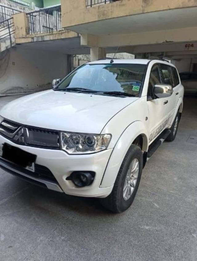 https://images10.gaadi.com/usedcar_image/4389010/original/processed_b5524675-8735-46c1-ac63-e9469aa2d883.jpeg?imwidth=6400