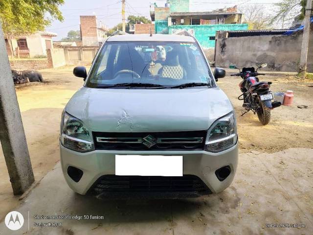 https://images10.gaadi.com/usedcar_image/4389049/original/processed_053edb7a-f30e-4197-a7b8-4051cd2785e0.jpg?imwidth=6400