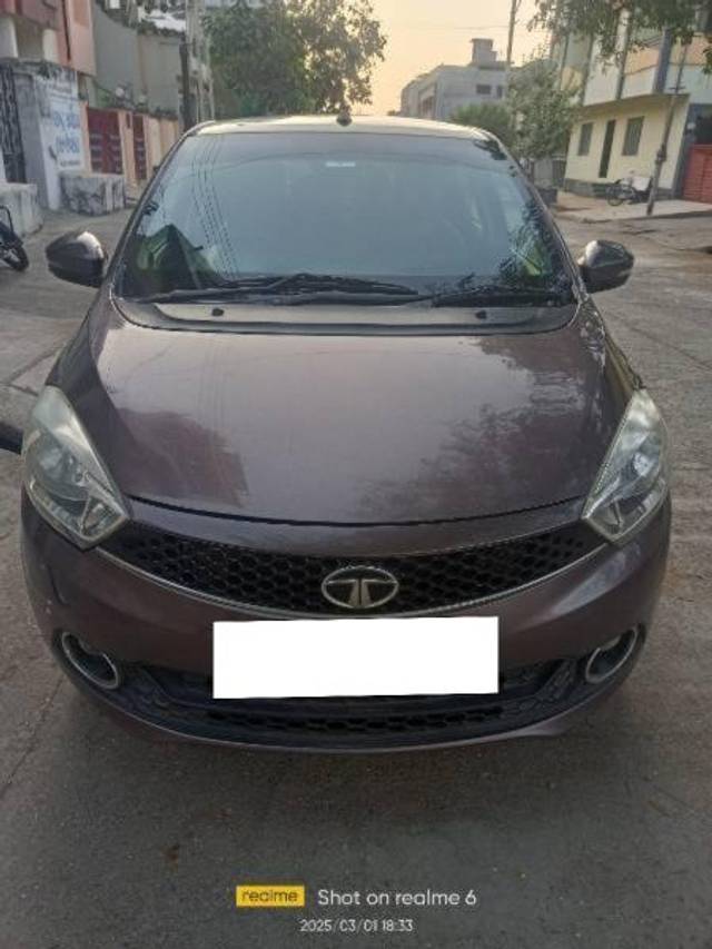 https://images10.gaadi.com/usedcar_image/4389068/original/processed_e2d1ff5e-14d5-4daf-9d1c-d4536d9a93a3.jpg?imwidth=6400