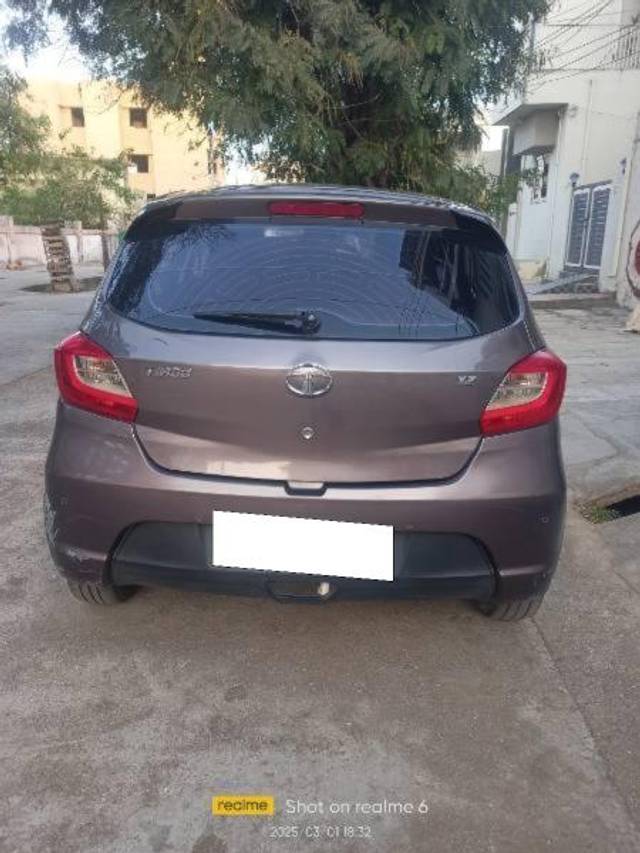 https://images10.gaadi.com/usedcar_image/4389068/original/processed_f3fab075-2a29-475f-85e3-e53a4e265548.jpg?imwidth=6401