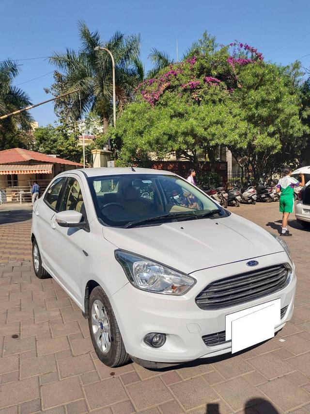 https://images10.gaadi.com/usedcar_image/4389235/original/processed_2807d6d86af52c2f5403a97ef9aca047.jpg?imwidth=6400