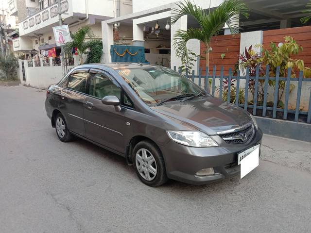 https://images10.gaadi.com/usedcar_image/4389279/original/processed_fe4365dcc656bb2b85904715137869a1.jpg?imwidth=6400