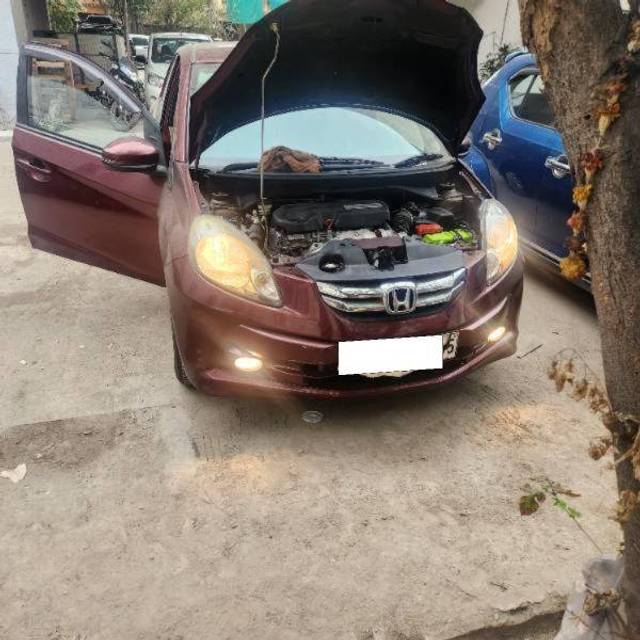 https://images10.gaadi.com/usedcar_image/4389508/original/46a6291c6679bbd62a58d1d4868e9a96.jpg?imwidth=6402