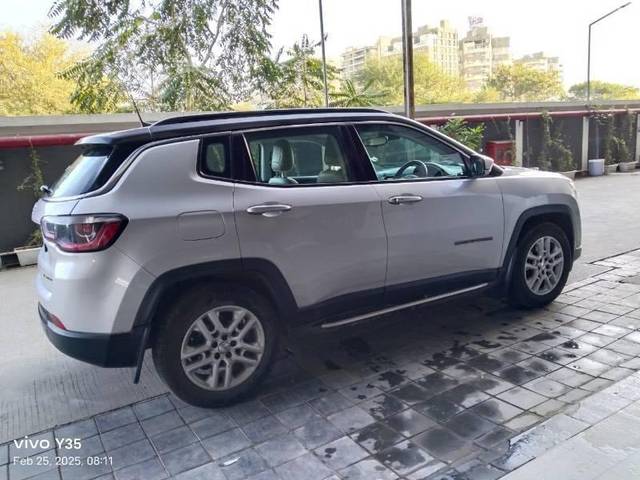 https://images10.gaadi.com/usedcar_image/4389533/original/processed_74dda797-3e42-4ddb-accd-56510d954cca.jpg?imwidth=6402