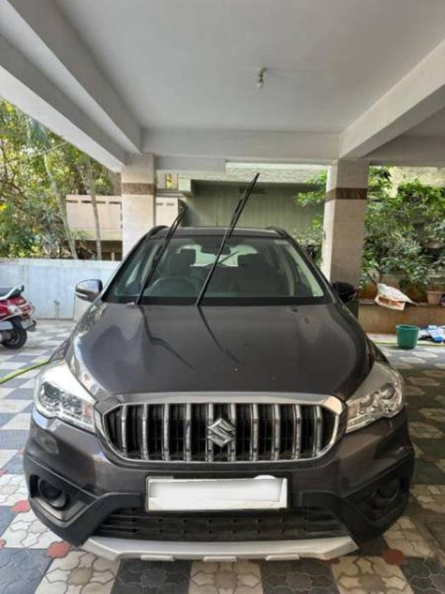 https://images10.gaadi.com/usedcar_image/4389570/original/cce37e1b1c45fe652d2514732d3f0849.jpeg?imwidth=6400