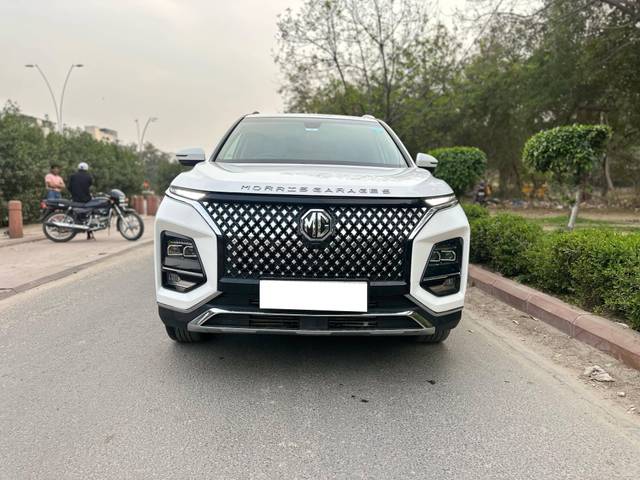 https://images10.gaadi.com/usedcar_image/4389712/original/processed_6391456b-f0f6-4600-ac9a-81cad0911965.jpg?imwidth=6401