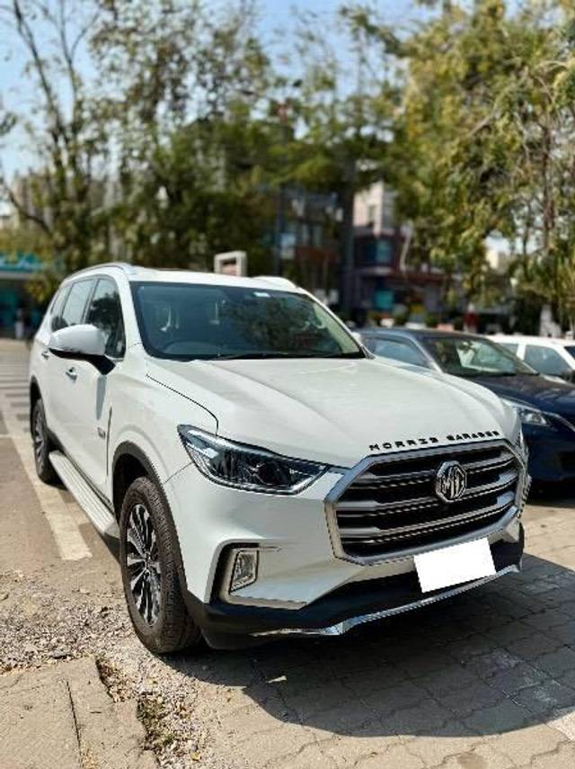 https://images10.gaadi.com/usedcar_image/4389720/original/processed_2280dde6-c515-4042-850b-2b3361b4a1c0.jpeg?imwidth=6400