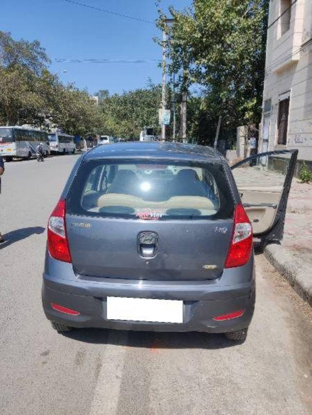https://images10.gaadi.com/usedcar_image/4389820/original/8a75d764aef5e5fe7153d87dad8b801c.jpg?imwidth=6402