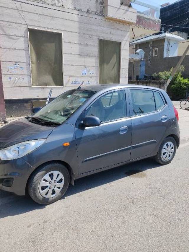 https://images10.gaadi.com/usedcar_image/4389820/original/d1f3e684ade47d6fc6455d7e2634c861.jpg?imwidth=6401