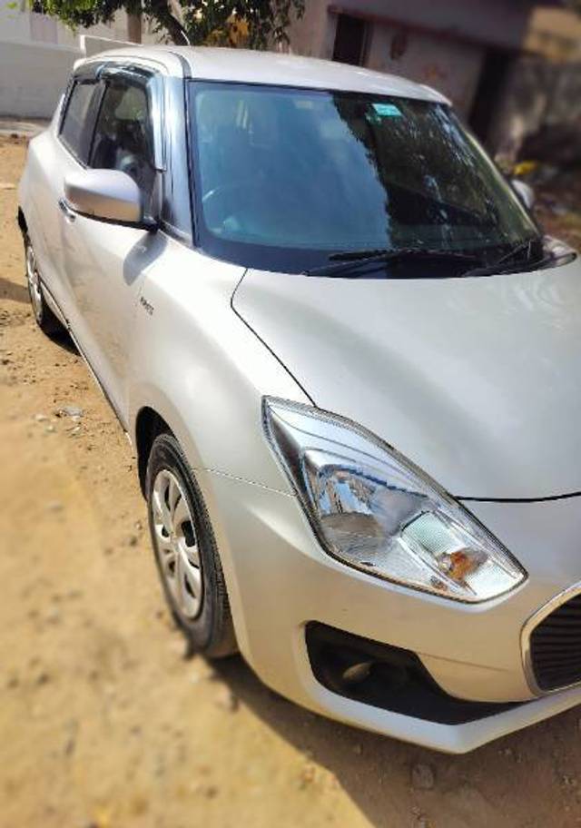 https://images10.gaadi.com/usedcar_image/4389869/original/dd4d686021ea9947fa783e5303cd0268.jpg?imwidth=6401