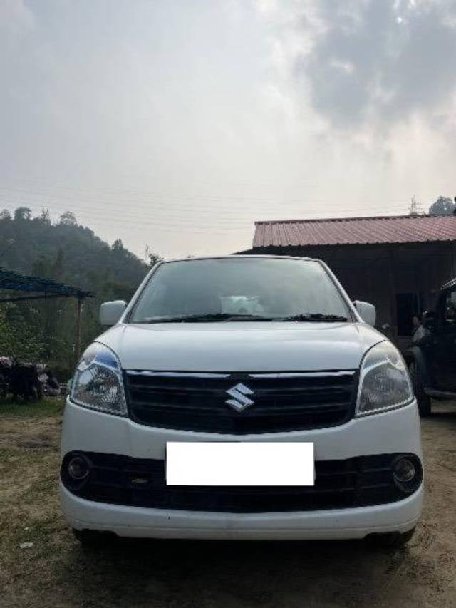 https://images10.gaadi.com/usedcar_image/4389876/original/processed_a3e53ed0-28c4-433d-9645-1aac03edf78c.jpeg?imwidth=6400