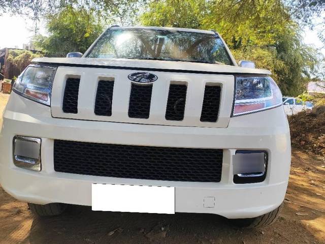 https://images10.gaadi.com/usedcar_image/4389951/original/processed_78cfa40c-d505-4be7-a819-9c7e110034a7.jpg?imwidth=6400