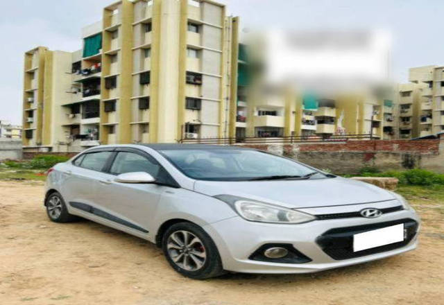 https://images10.gaadi.com/usedcar_image/4389954/original/3e1ed5c5ebb0313ebfbe33494f8206a7.jpg?imwidth=6402