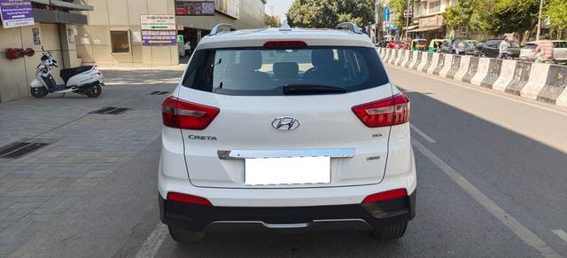 https://images10.gaadi.com/usedcar_image/4389976/original/processed_ff5909b3af5de3b051d0e315f4f0017b.jpg?imwidth=6401