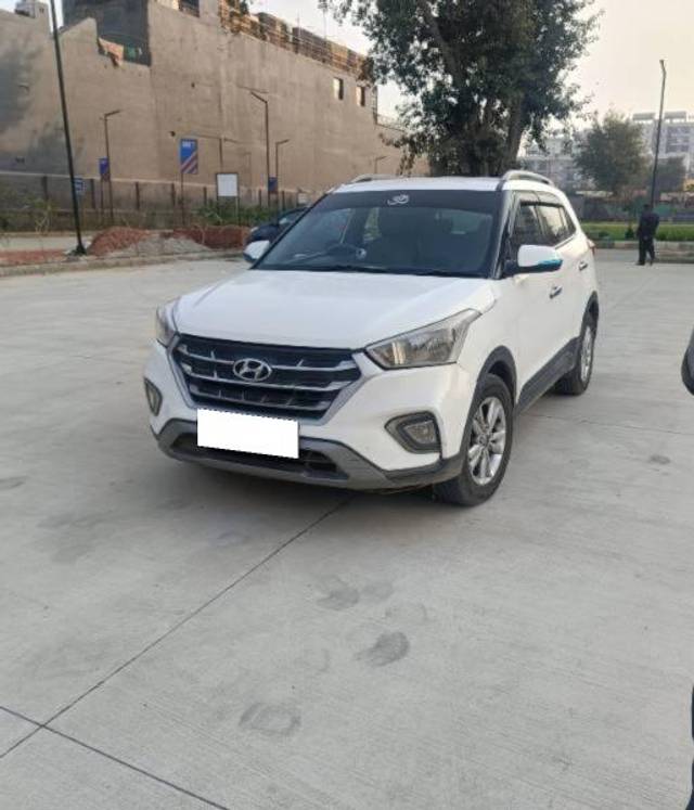 https://images10.gaadi.com/usedcar_image/4390031/original/processed_54e3ca12-82d0-41cb-8a5f-3062d2b21906.jpg?imwidth=6401