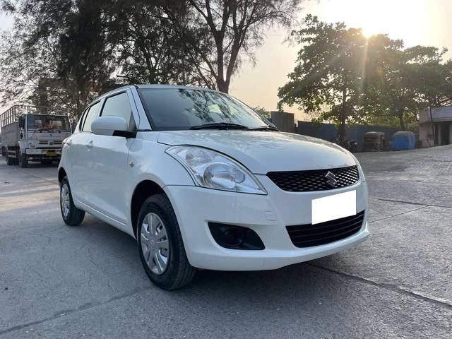 https://images10.gaadi.com/usedcar_image/4390041/original/processed_9d8ccca9bbdd6be2ab2e6fecc59d2866.jpg?imwidth=6400