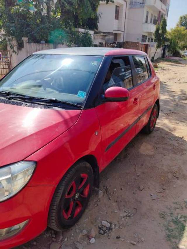 https://images10.gaadi.com/usedcar_image/4390061/original/fa29bb459d0435a8e7cbe9a9da5259dc.jpg?imwidth=6400