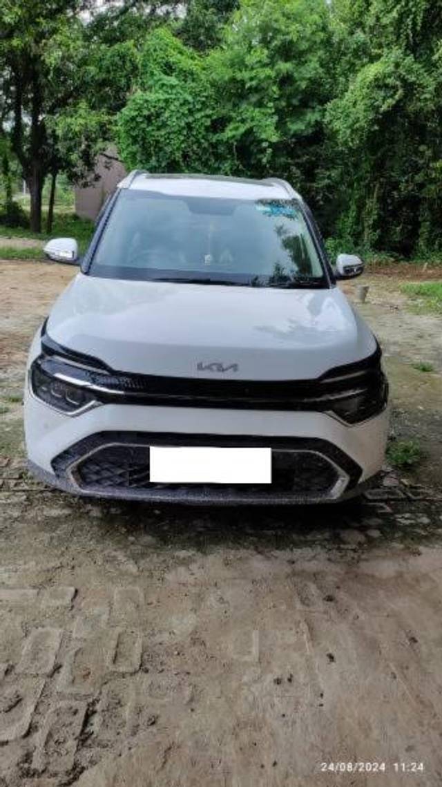 https://images10.gaadi.com/usedcar_image/4390103/original/processed_3fa3ed68-e380-4965-bf22-5472e37dc203.jpg?imwidth=6400