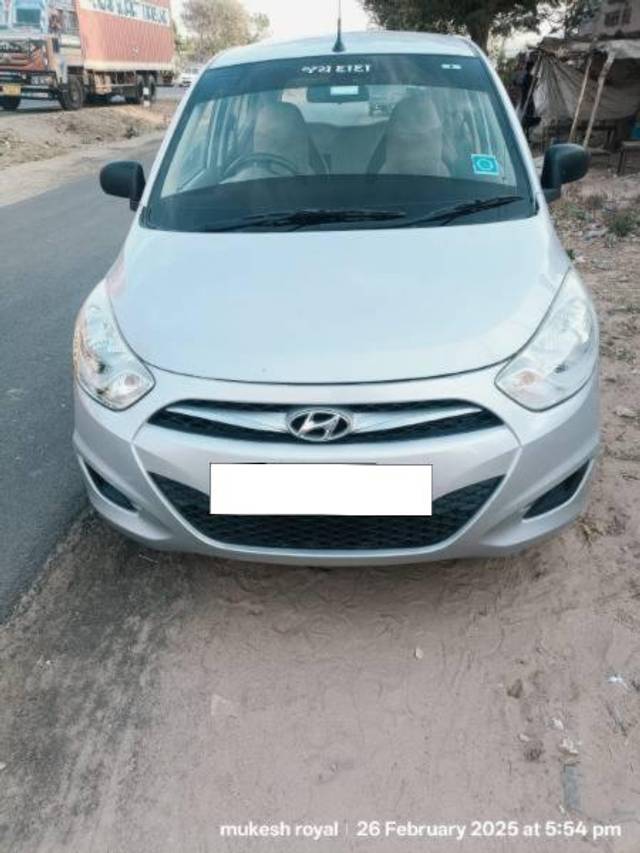 https://images10.gaadi.com/usedcar_image/4390117/original/processed_9c62dc90-30b0-416d-b7c6-c084dfbc3c94.jpg?imwidth=6400