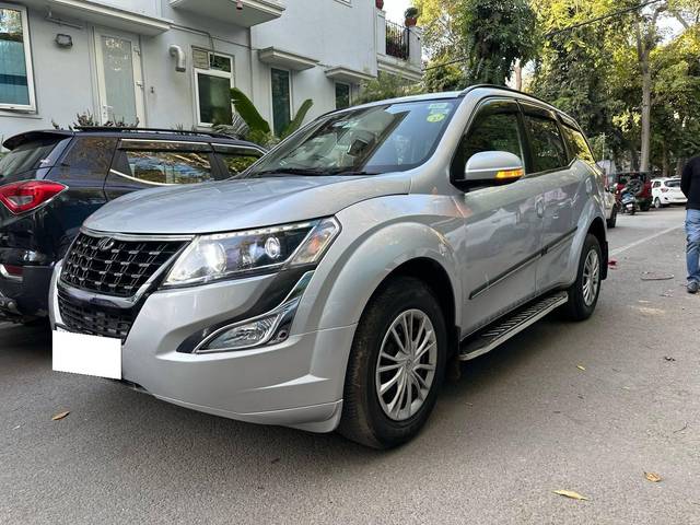 https://images10.gaadi.com/usedcar_image/4390119/original/processed_8106d53f13f5172bc52af606100ac40d.jpg?imwidth=6402