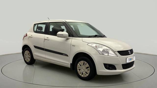 https://images10.gaadi.com/usedcar_image/4390172/original/1708e84ead43668649fccd9d388b9a74.jpg?imwidth=6400