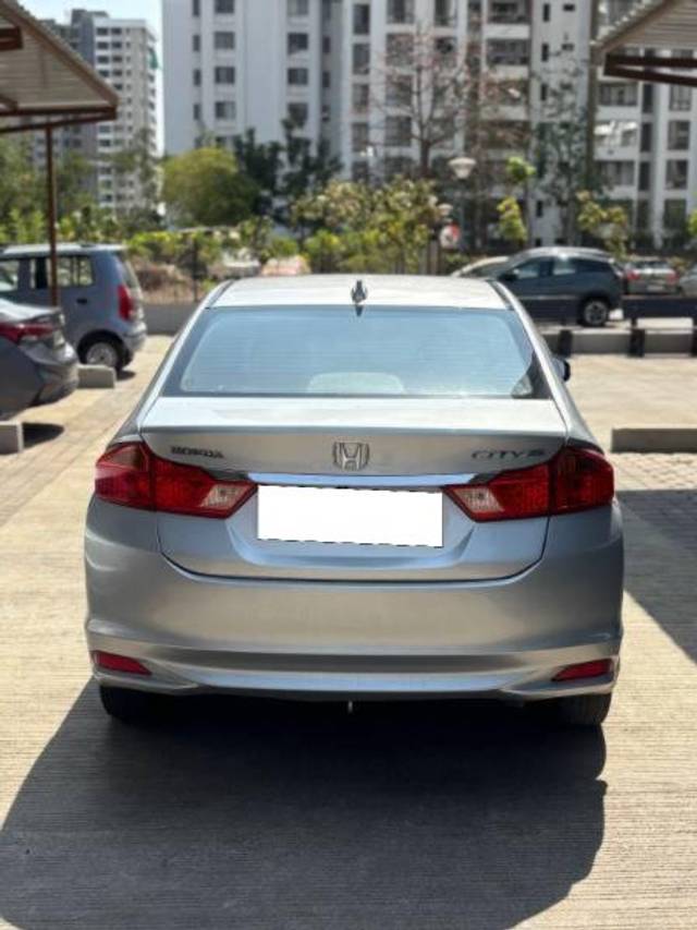 https://images10.gaadi.com/usedcar_image/4390179/original/processed_797d1fb7-b67f-4d31-b16c-ec63b602c697.jpeg?imwidth=6401